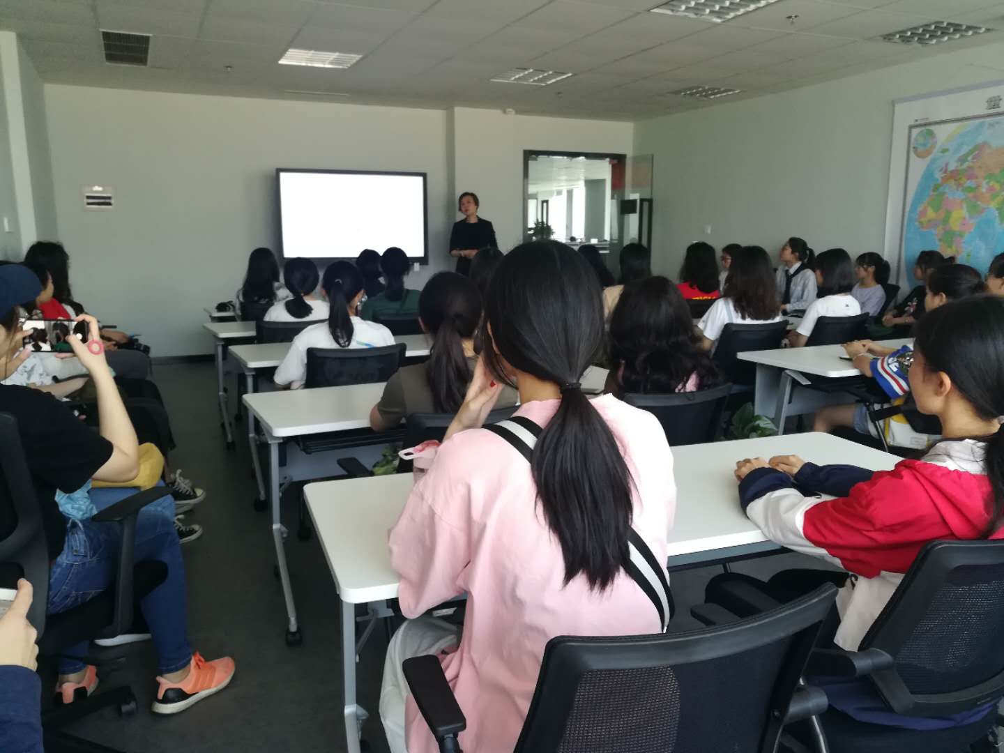 5f6098091b20bc034db0ad3ef551a81